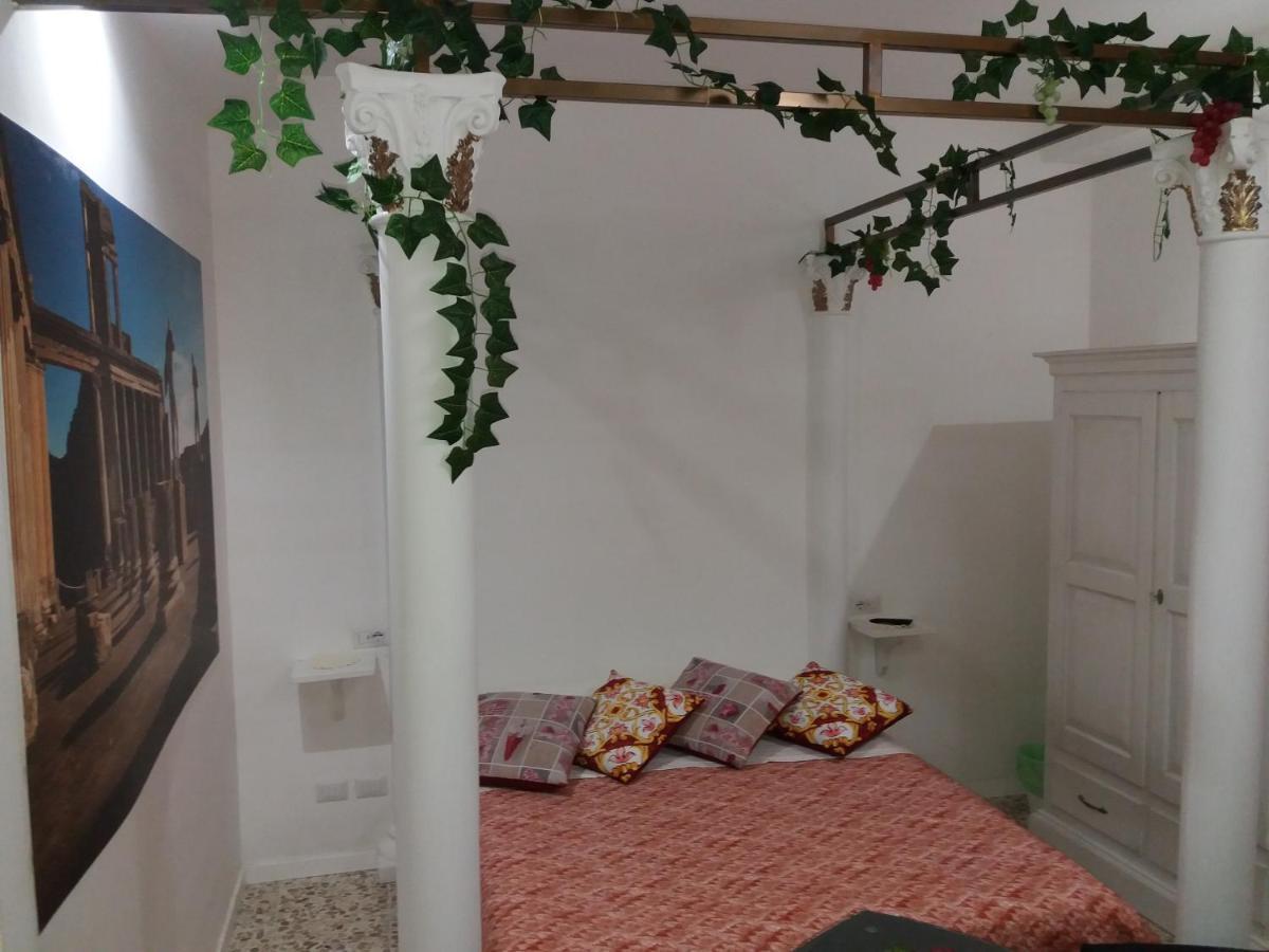 Il Ceppo Sui Sentieri Per Amalfi Bed and Breakfast Pimonte Habitación foto